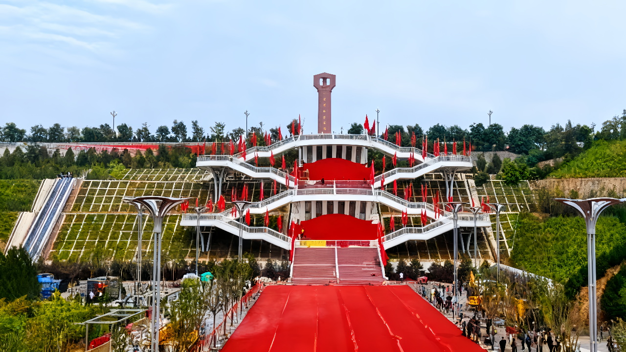 让都会影象向上延伸——Stake官网电梯助力太原红色地标升级